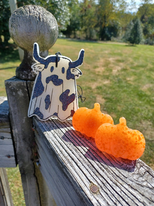 Bull Ghost and Pumpkin Freshie Set