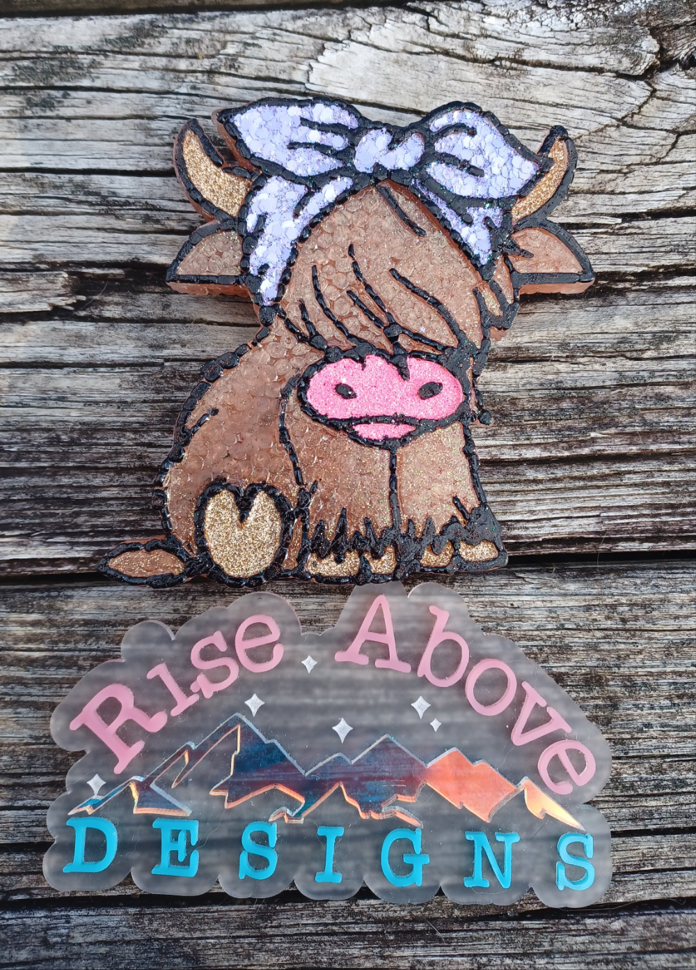 Highland Cow with Bow Freshie