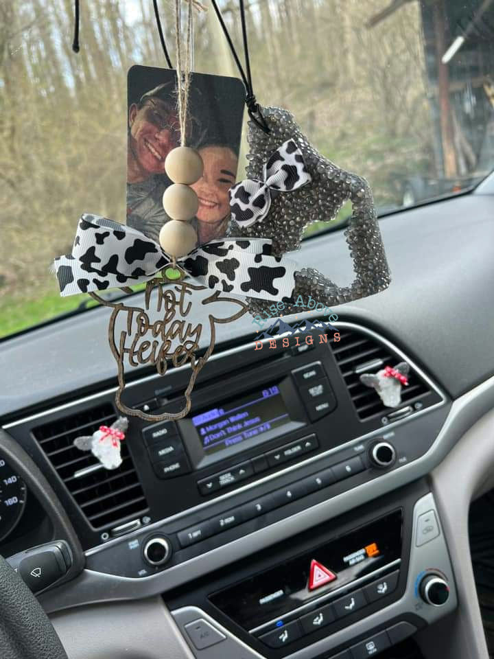 Cow Tag with Cow Cutout Freshie